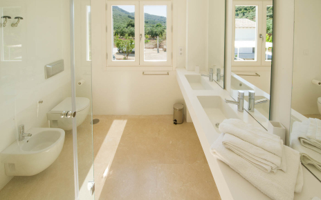 Habitación con baño